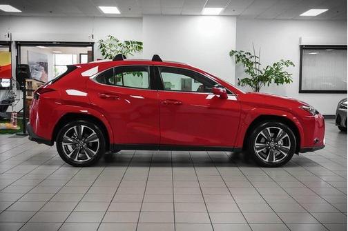 2025 Lexus UX 300h Premium
