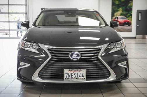 2017 Lexus ES 300h Base