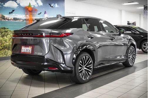 2023 Lexus RZ 450e Luxury