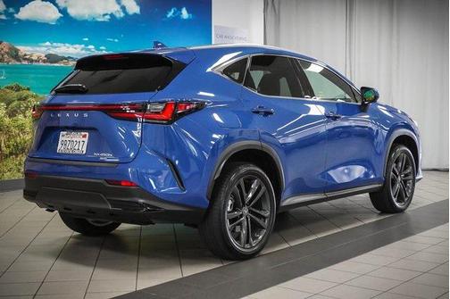 2022 Lexus NX 450h+ Luxury