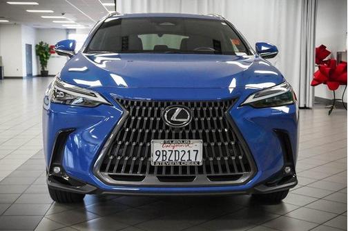2022 Lexus NX 450h+ Luxury