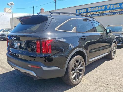 2022 Kia Sorento SX