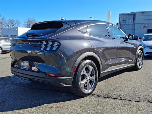2022 Ford Mustang Mach-E Select