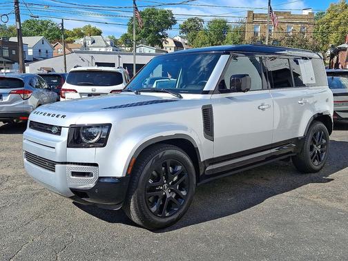 2023 Land Rover Defender 110 X-Dynamic SE