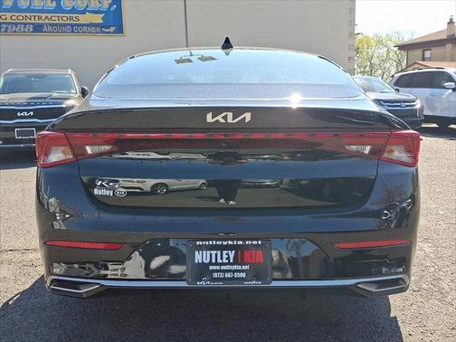 2022 Kia K5 EX