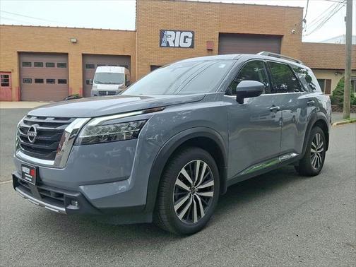 2022 Nissan Pathfinder Platinum 4WD