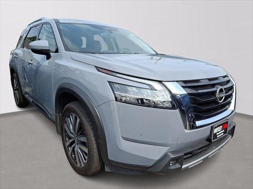 2022 Nissan Pathfinder Platinum 4WD