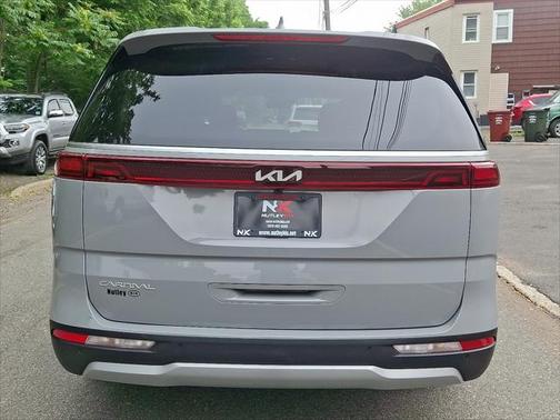 2023 Kia Carnival EX