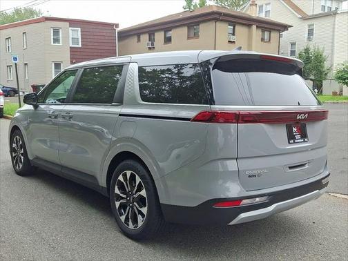 2023 Kia Carnival EX