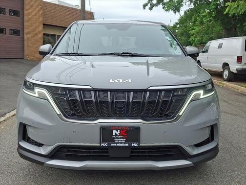2023 Kia Carnival EX