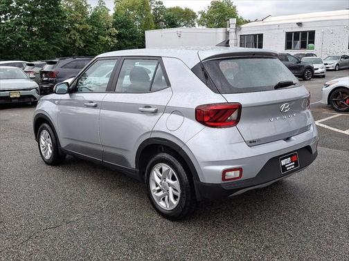 2022 Hyundai VENUE SE