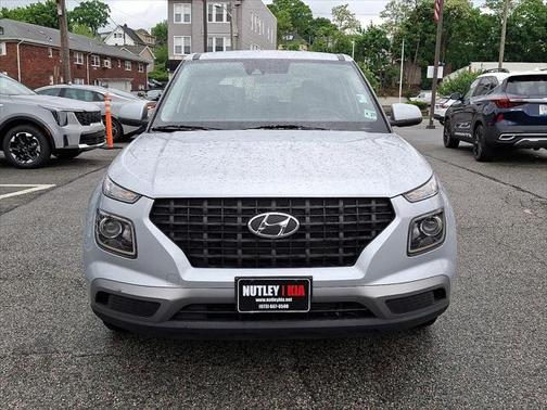2022 Hyundai VENUE SE