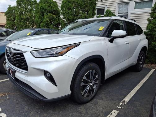 2023 Toyota Highlander L