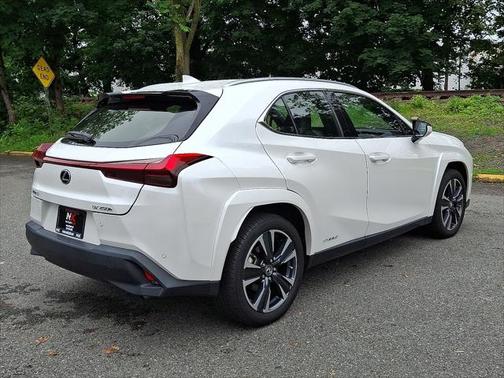 2022 Lexus UX 250h Base