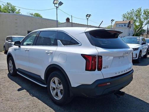 2022 Kia Sorento LX