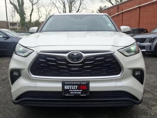 2021 Toyota Highlander LE