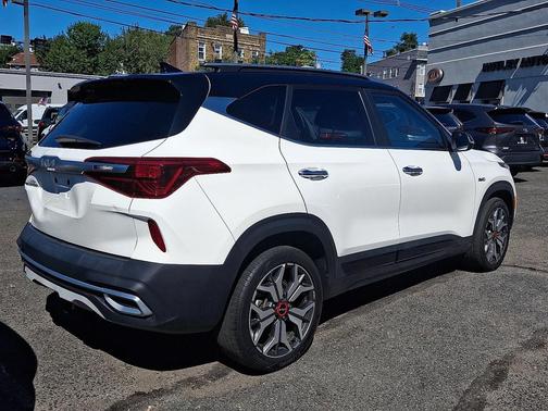 2022 Kia Seltos SX Turbo