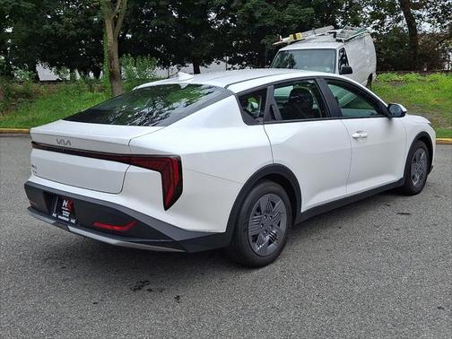 2025 Kia K4 LX