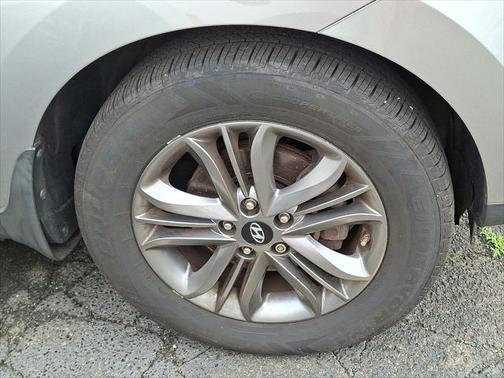 2015 Hyundai TUCSON SE
