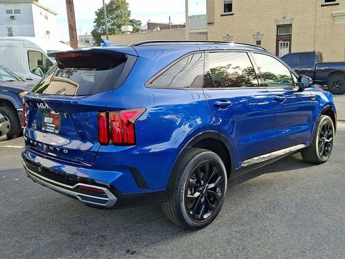 2022 Kia Sorento SX