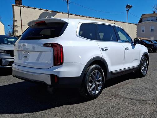 2024 Kia Telluride LX