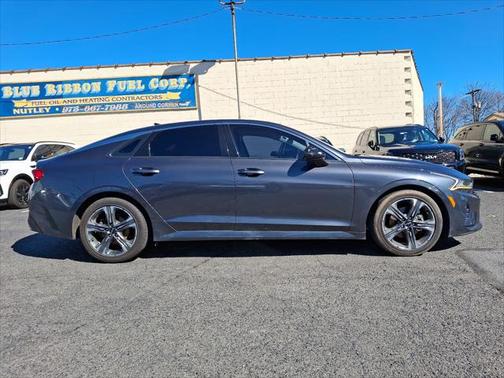 2022 Kia K5 EX