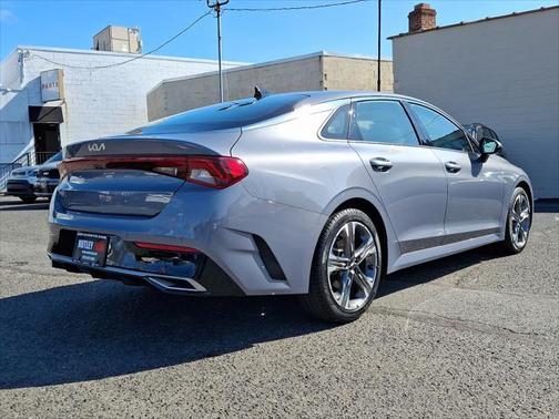 2022 Kia K5 EX