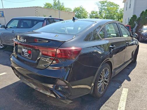 2022 Kia Forte GT-Line