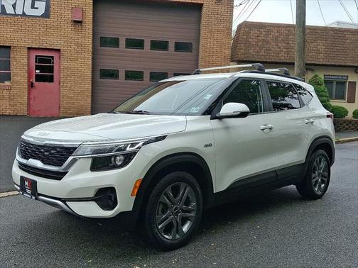 2023 Kia Seltos S