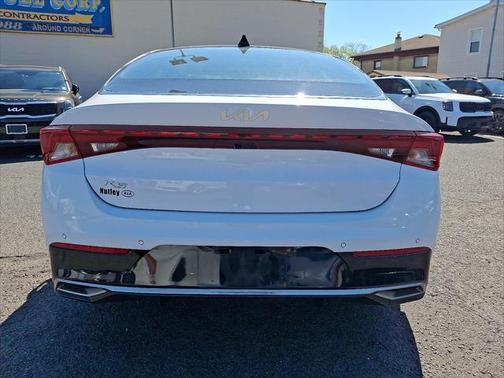 2022 Kia K5 EX