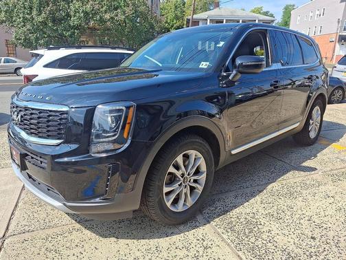 2022 Kia Telluride LX