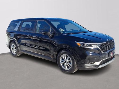 2023 Kia Carnival LX