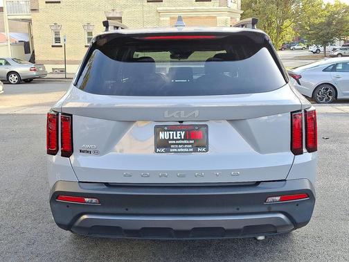 2022 Kia Sorento S