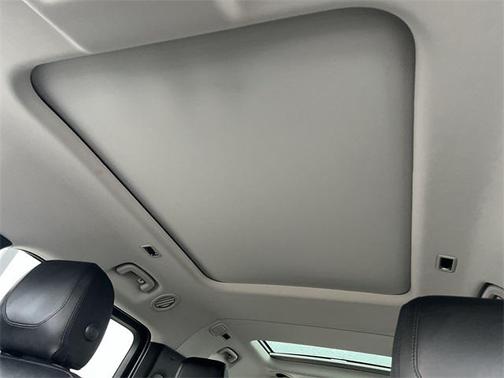 2024 Land Rover Defender 130 P400 S