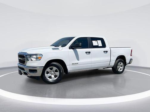 Bright White Clearcoat 2023 RAM 1500 Big Horn/Lone Star