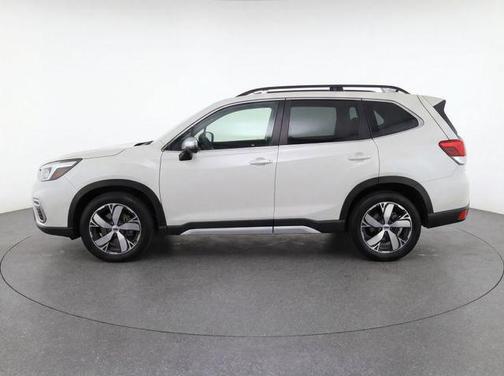 Crystal White Pearl 2021 Subaru Forester Touring