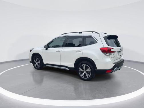 Crystal White Pearl 2021 Subaru Forester Touring