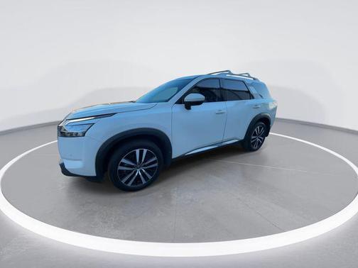 2024 Nissan Pathfinder Platinum 4WD