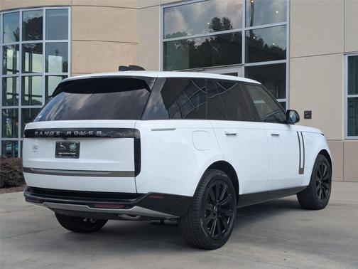 2025 Land Rover Range Rover P400 SE