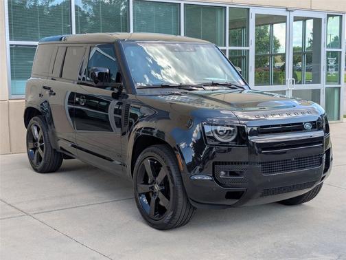 2025 Land Rover Defender 110 V8
