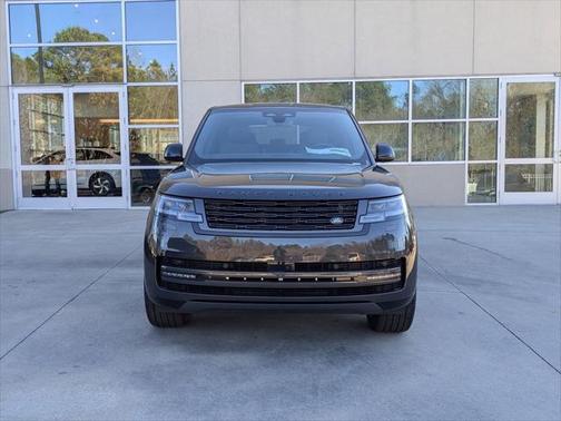 2025 Land Rover Range Rover P550e SE