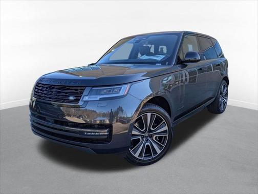 2025 Land Rover Range Rover P550e SE