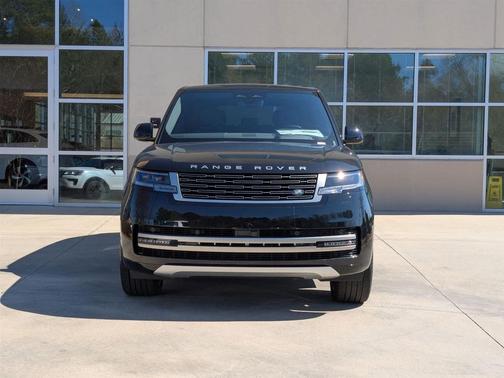 2025 Land Rover Range Rover P530 SE