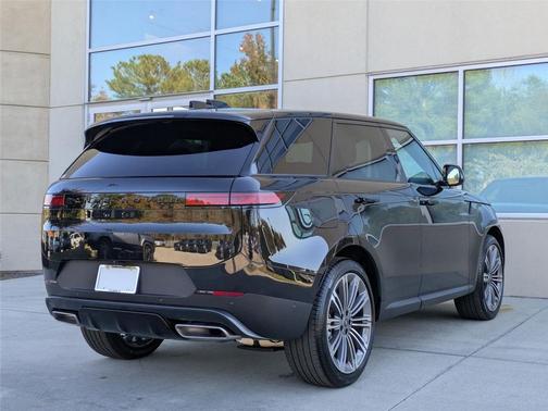 2025 Land Rover Range Rover Sport SE