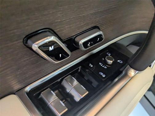 2025 Land Rover Range Rover P400 SE
