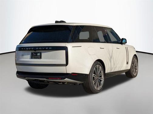 2025 Land Rover Range Rover P530 SE