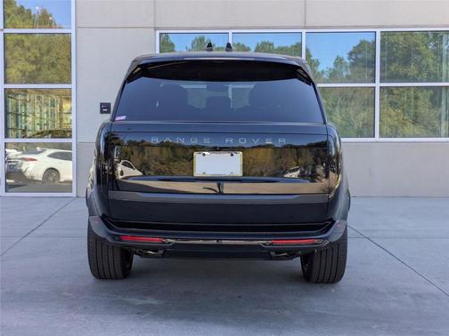 2025 Land Rover Range Rover P530 SE 7 Seat