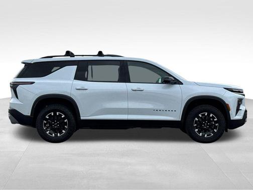 Polar White 2026 Chevrolet Traverse Z71