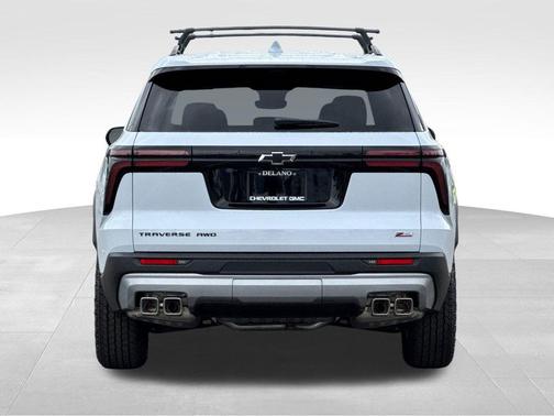 Polar White 2026 Chevrolet Traverse Z71