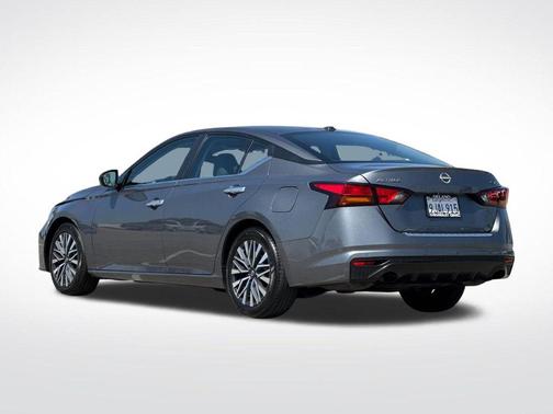 Gun Metallic 2024 Nissan Altima 2.5 SV